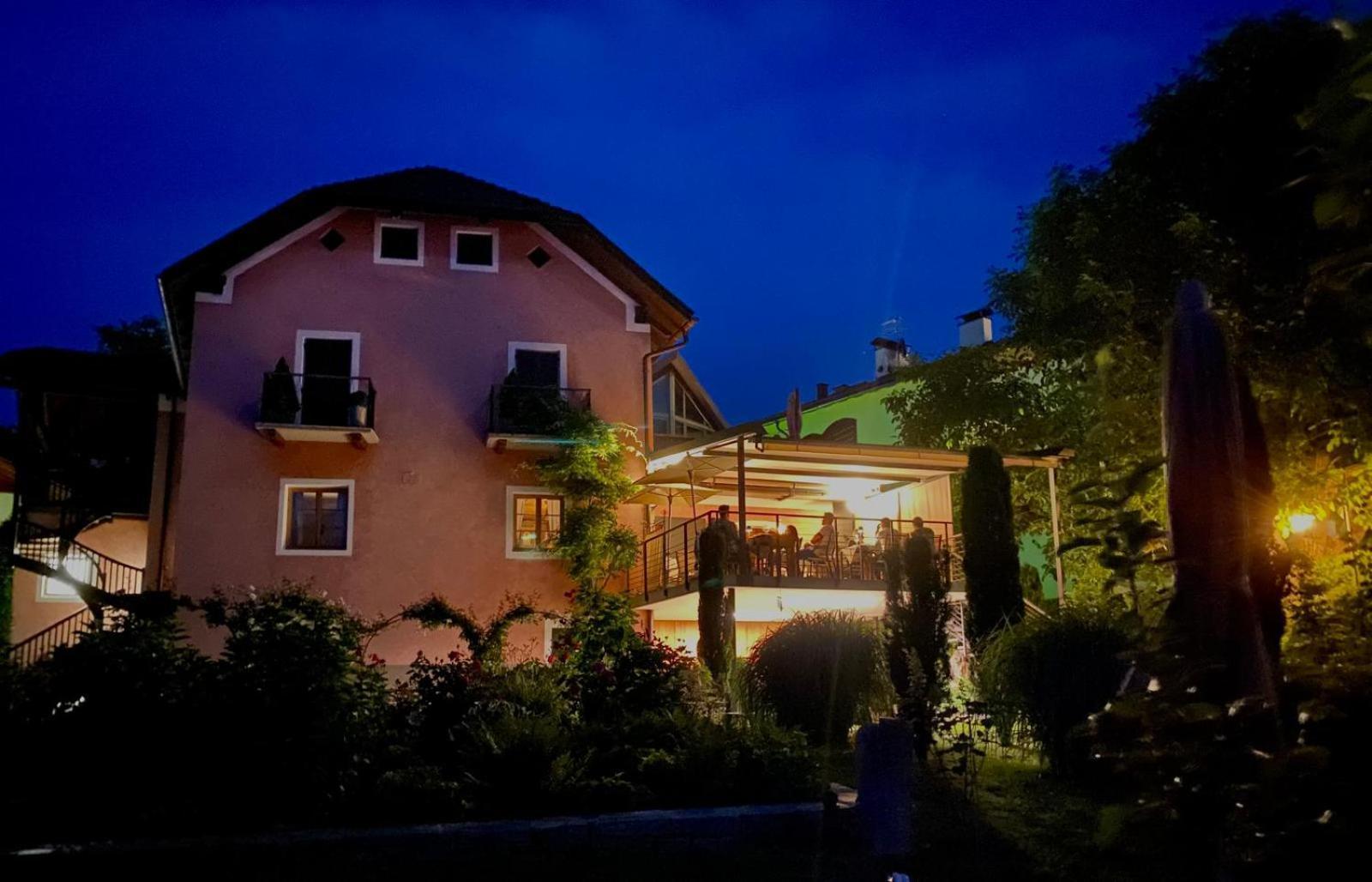 Der Unterwirt Guesthouse And Restaurant キウーザ エクステリア 写真